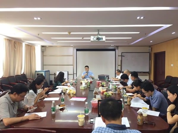 201809211537508499994002987.jpg qingnianjiaoshi1.jpg